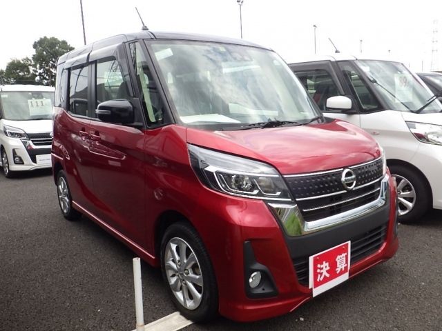 3907 Nissan Dayz roox B21A 2017 г. (NAA Tokyo)